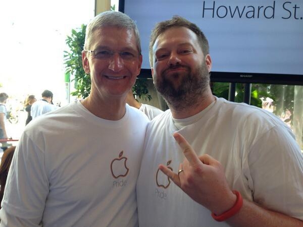 Tim Cook là ai - hình 9