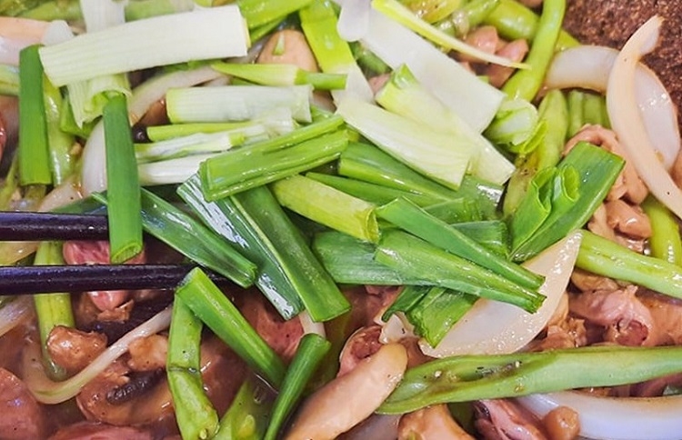 Tim gà xào đậu que (Hình 4)