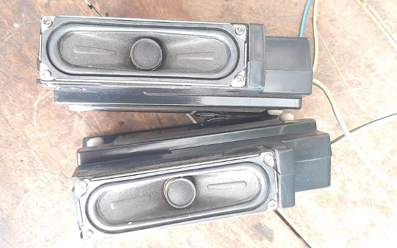 tivi bị rè loa khi mở to (ảnh 3)