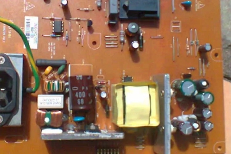 Tivi LG bị tối m&agrave;n h&igrave;nh (H&igrave;nh 4)