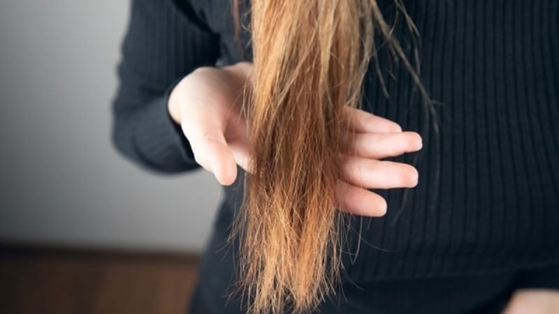 Tóc bị chẻ ngọn có nên cắt 3