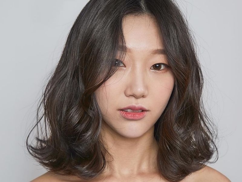 Tóc ngang vai uốn cụp ảnh 7