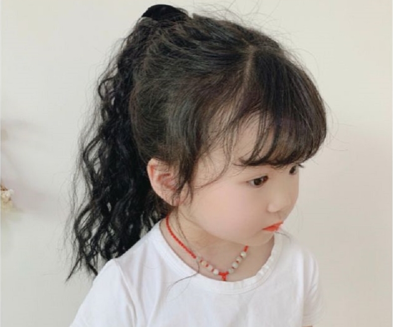 tóc xoăn cho bé gái 3 tuổi (hình 8)