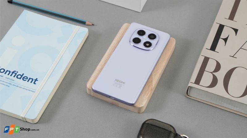 Điện thoại xóa phông giá rẻ 2026 - Xiaomi Redmi Note 15