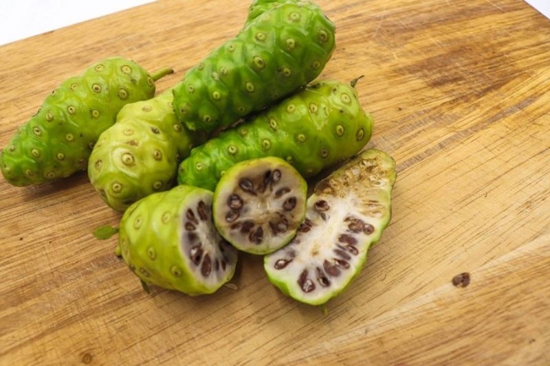 Trái nhàu ngâm đường phèn ảnh 1