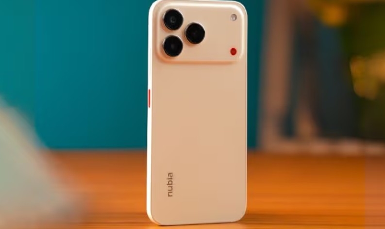 Trên tay Nubia V80 Design - hình 2