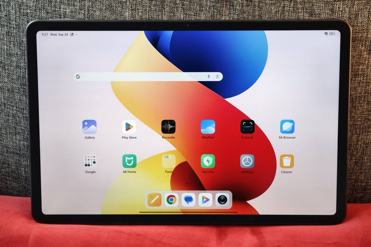 Trên tay Redmi Pad 2 Pro: Giá mềm, màn hình mờ chống chói