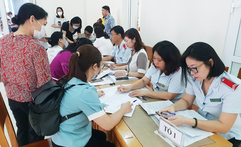 Ai đóng bảo hiểm xã hội cho người lao động?