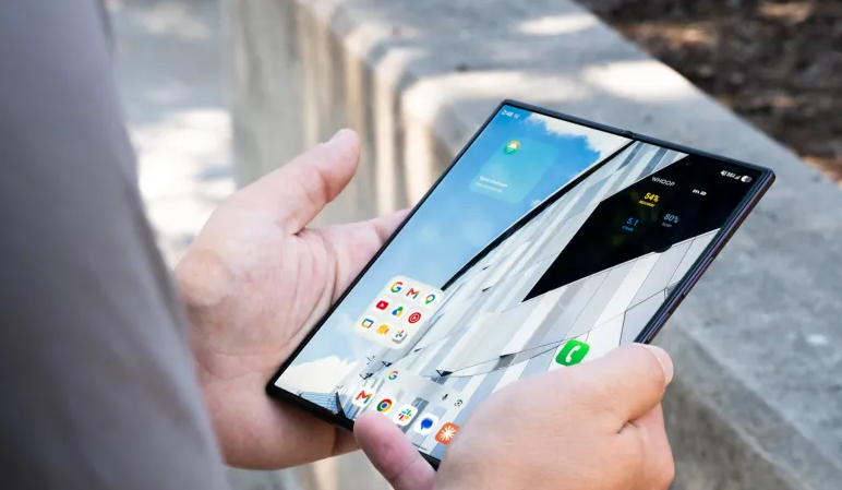 Trọng lượng Samsung Galaxy Z Fold 8 Ultra 4