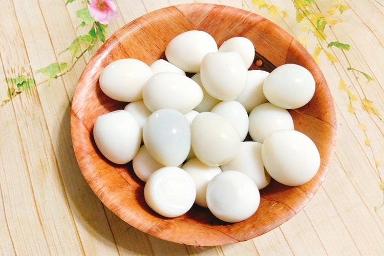 trứng cút 2