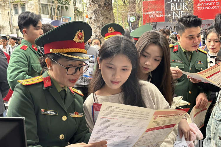 Trường Văn hóa Nghệ thuật Quân đội điểm chuẩn 5