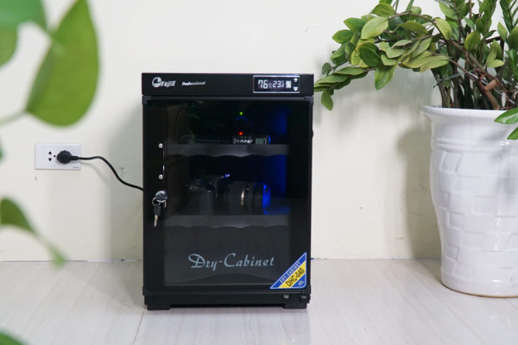 Tủ chống ẩm FujiE là gì? Cách chọn dung tích phù hợp và kinh nghiệm sử dụng   