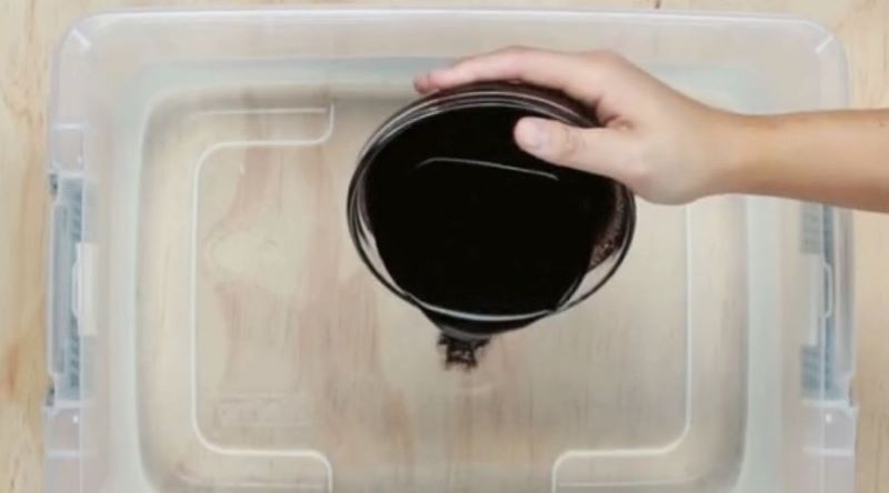 Tự làm thuốc nhuộm vải màu đen (ảnh 3)