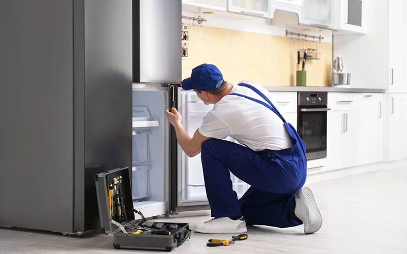tủ lạnh chạy nhưng không lạnh 12