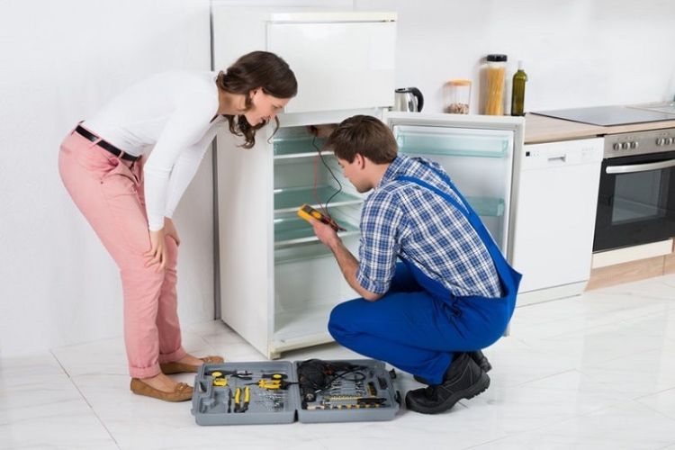 tủ lạnh kêu liên tục