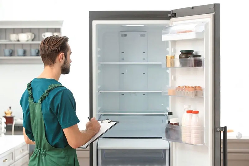 Tủ lạnh Sanyo không mát hình 1