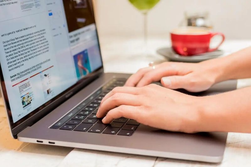 Bàn phím xảy ra hiện tượng nhảy chữ