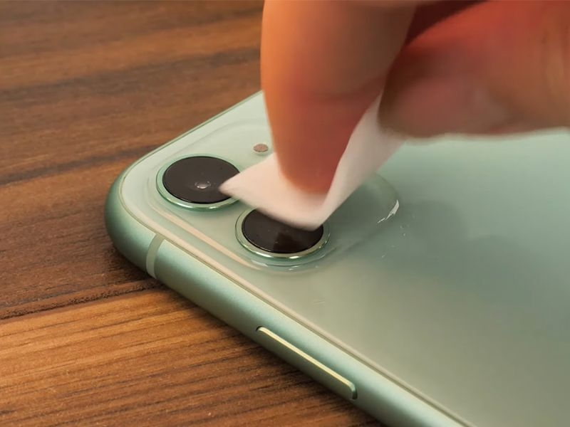 vệ sinh iPhone 8