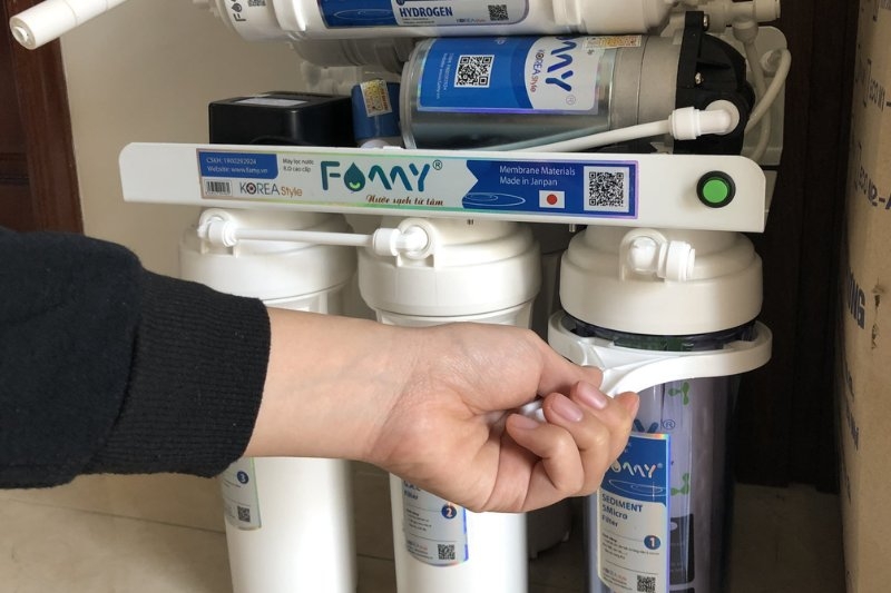 vệ sinh máy lọc nước 5
