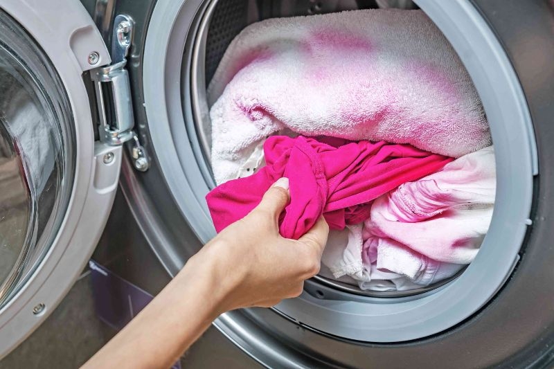 Vì sao máy giặt làm hư quần áo ảnh 4