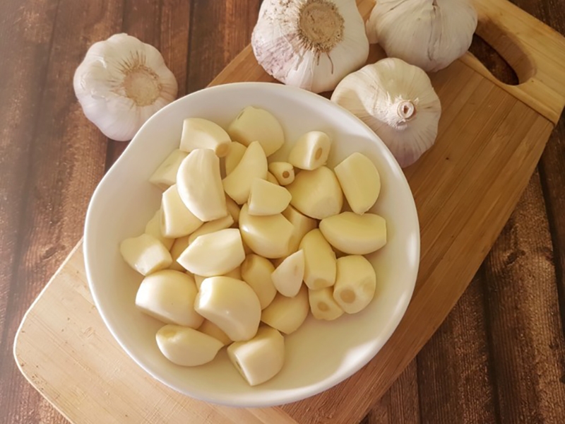 Vì sao tỏi ngâm giấm chuyển màu xanh? (hình 3)