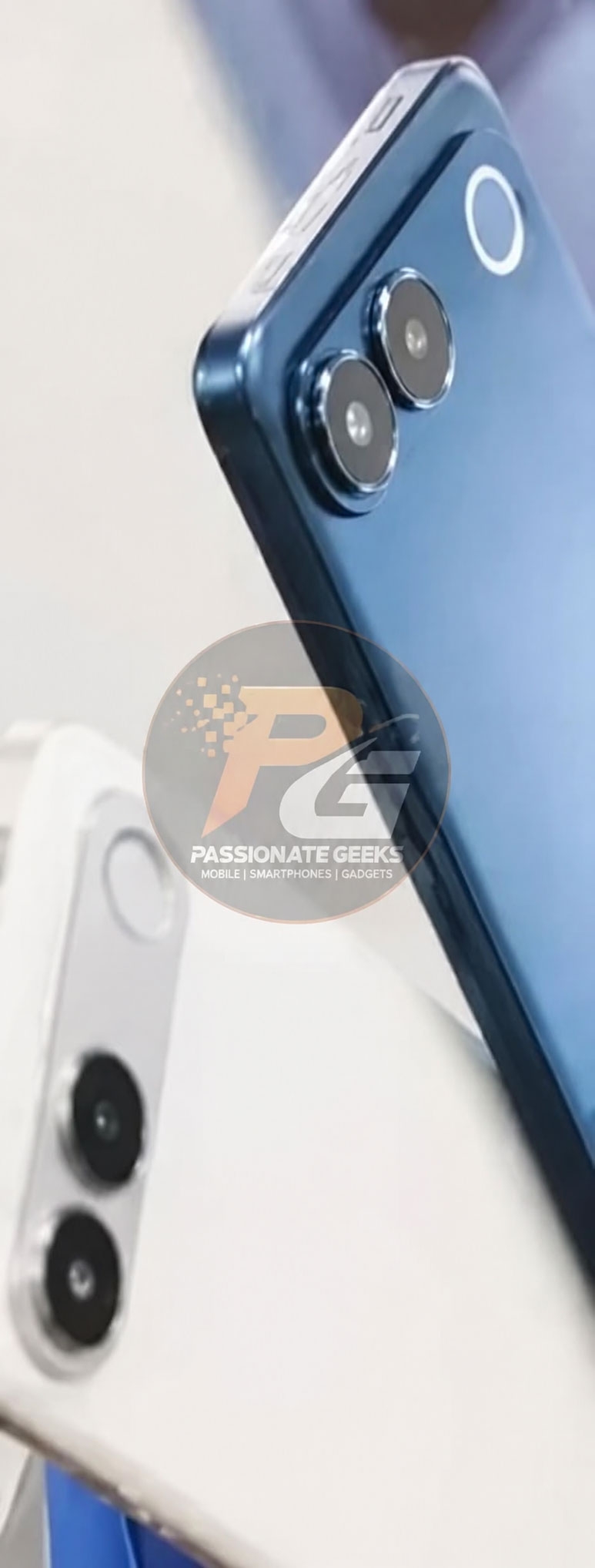 vivo-v80-lite-5g-lo-thiet-ke-11818-4.jpg