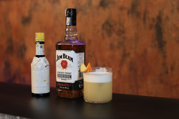 Whiskey Sour cocktail 6