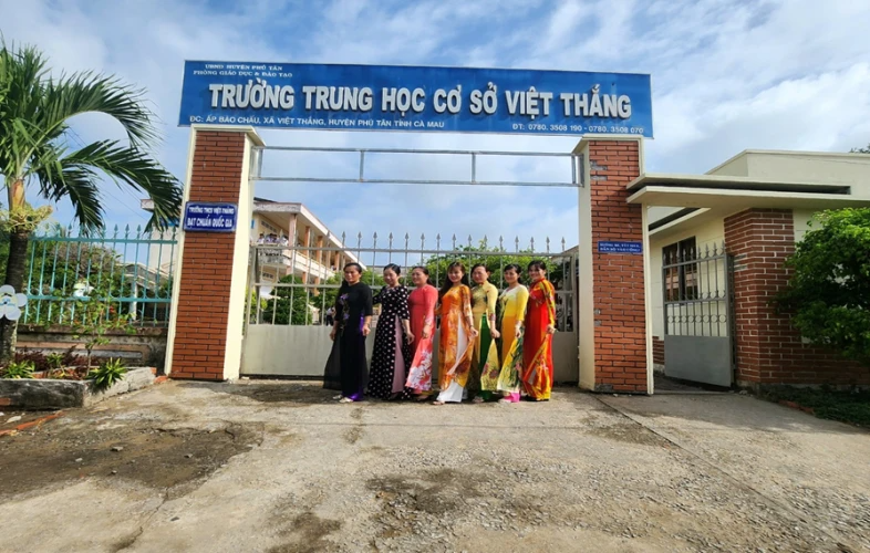 Trường THCS Việt Thắng