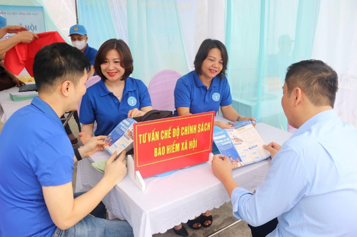 xem lịch chuyển tiền bảo hiểm thất nghiệp 1