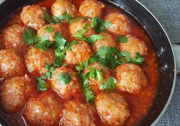 Món xíu mại sốt cà chua