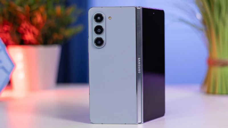 Z Fold 8 Ultra và Z Fold 5: Nên mua mẫu nào